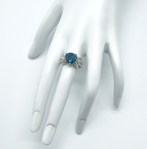 Vintage Sterling Silver Trillion Cut Mystic Topaz Ring Size 6 - Picture 12 of 14